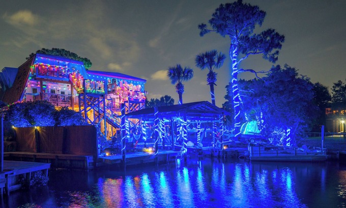 Nassau Bay House | Waterfront 5BR w/Game Room, Near Space Center
