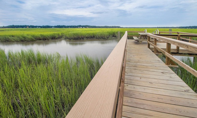 Valona Cabin | Waterfront, 7 acres; Stunning Home on Coastal Tidal Marsh w/Private Dock