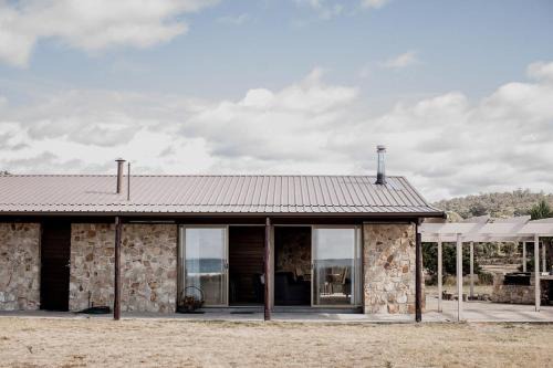 Glamorgan-spring Bay Council House | Waterfront Boltons Beach Cottages