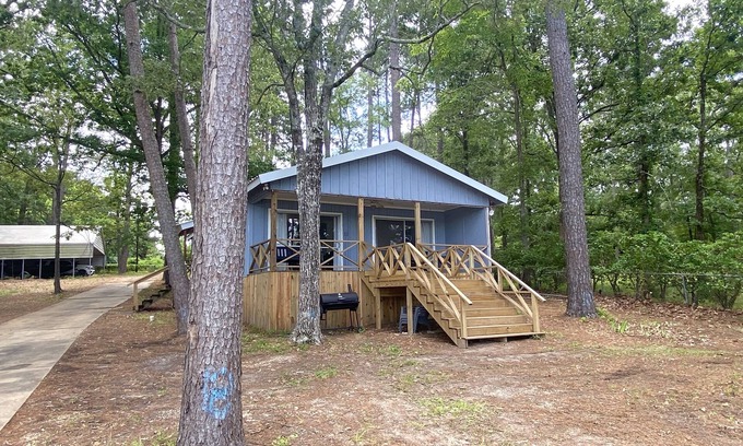 Florien Cabin | Waterfront Cabin in Pirates Cove