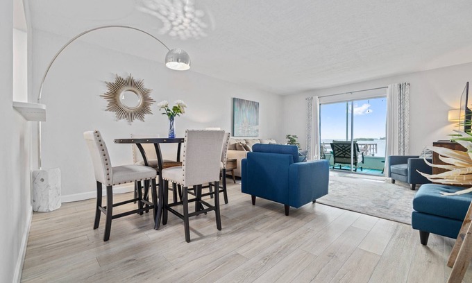 Tarpon Springs Condo | Waterfront Condo w/Heated Pool, Pier & Sunset Views – Walk to Dunedin Causeway & Honeymoon Island!