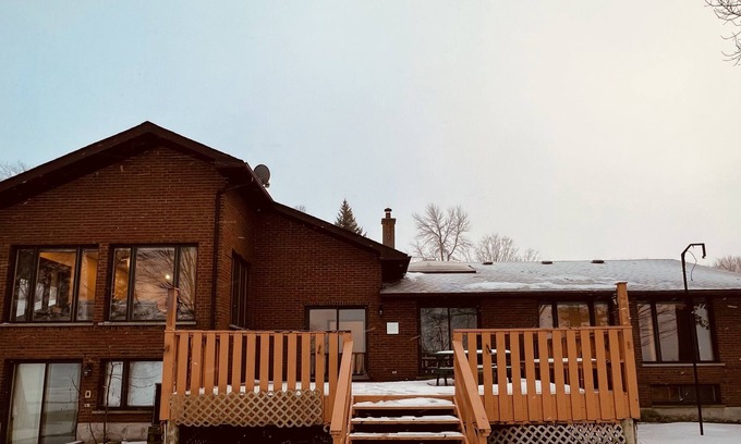 Ramara Cottage | Waterfront Cottage by the Lake Simcoe