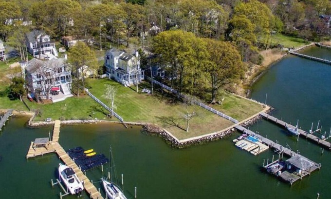 Arundel on the Bay House | Waterfront Estate w/Private Beach + Dock