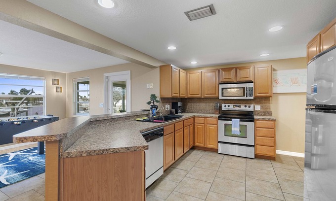 Flor-a-mar House | Waterfront Family Fun 3b/2b near Hudson Beach
