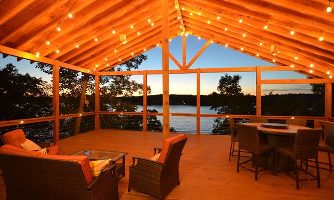 Crane Hill House | Waterfront|Few stairs|Kayaks|Firepit|Games|EV