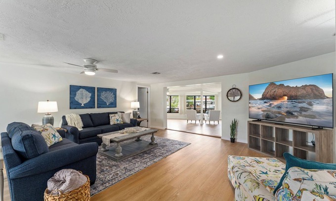 Flor-a-mar House | Waterfront Getaway w/Dock &Kayaks - Dog Friendly