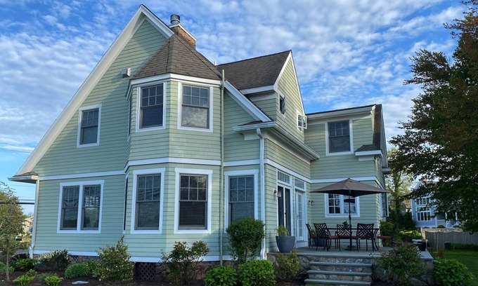 Westport House | Waterfront Getaway - Saugatuck Shores, Westport