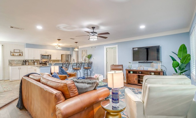 Gordon House | Waterfront Gordon Retreat w/ Hot Tub & Boat Dock!
