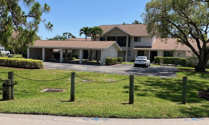 Riverbend Country Club House | Waterfront Gulf Access Dock right off the Caloosahatchee River abundant wildlife