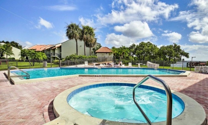 Tierra Verde Condo | Waterfront Heated Pool-Minutes to Fort DeSoto Beach Downtown Shops & Restaurants