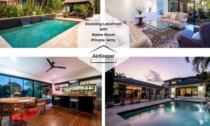 Helensvale House | WATERFRONT HOLIDAY HAVEN / HELENSVALE