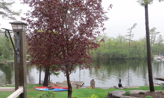 Bobcaygeon House | Waterfront home in Bobcaygeon. Easy walking distance to shopping ( Bigley’s),