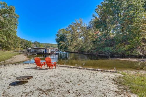 Gravois Mills House | Waterfront Home in Gravois Mills with Deck and Beach