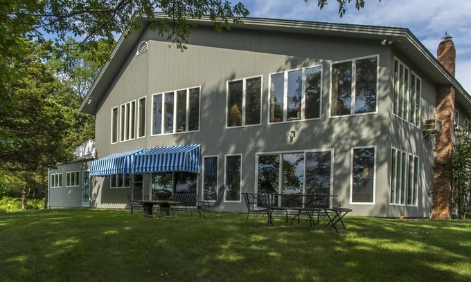 Shelter Island Heights House | Waterfront Home on Beautiful Shelter Island w/Large Deep Water Dock