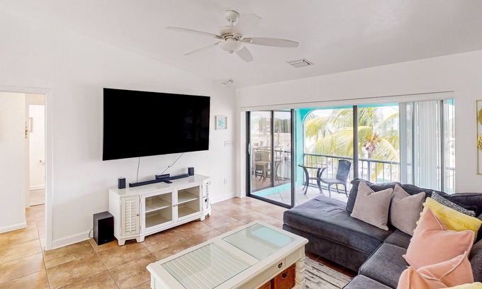 Summerland Key House | Waterfront home with boat/canal access, screened lanai, & renovated interior