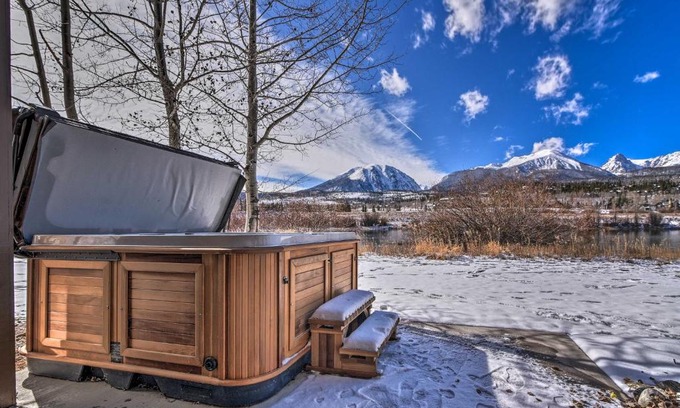 Silverthorne House | Waterfront Home with Scenic Views in Silverthorne