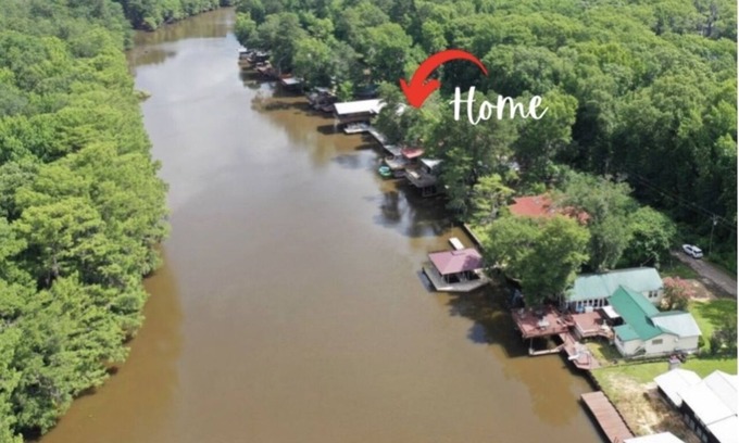 Jefferson House | WATERFRONT House - 4 BR/3 Kayaks/Hot Tub/Table Pool/Desk