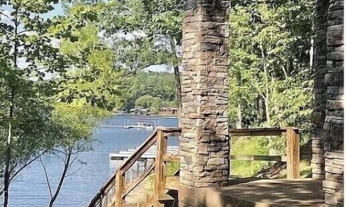 Dadeville House | Waterfront house, Minutes to Auburn, Boat slip.
