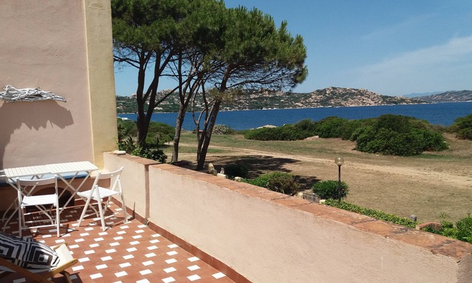 Palau Apartment | Waterfront house with terrace and garden 50m from the sea