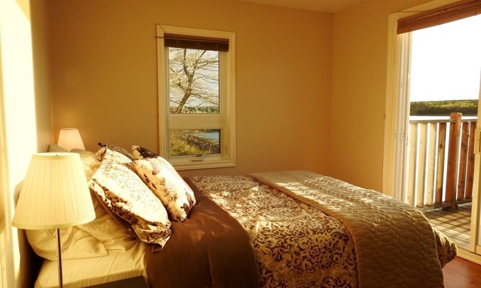 Cheticamp Apartment | Waterfront in downtown Chéticamp