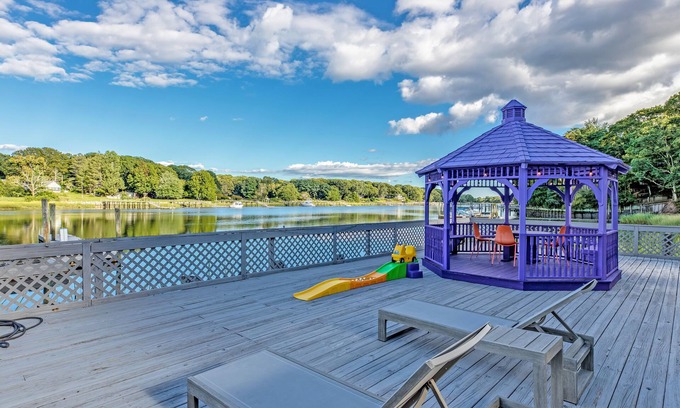 Mattituck House | Waterfront in Mattituck