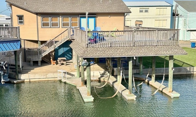 Port O Connor House | WATERFRONT Jack's Place