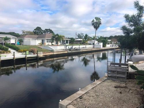 Englewood South House | Waterfront! JACuZZI and Beach FUN nearby! EZ shops