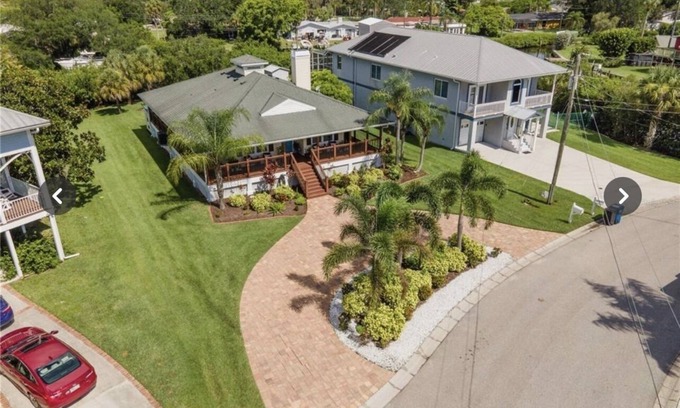 Ellenton House | Waterfront Key West Style Home