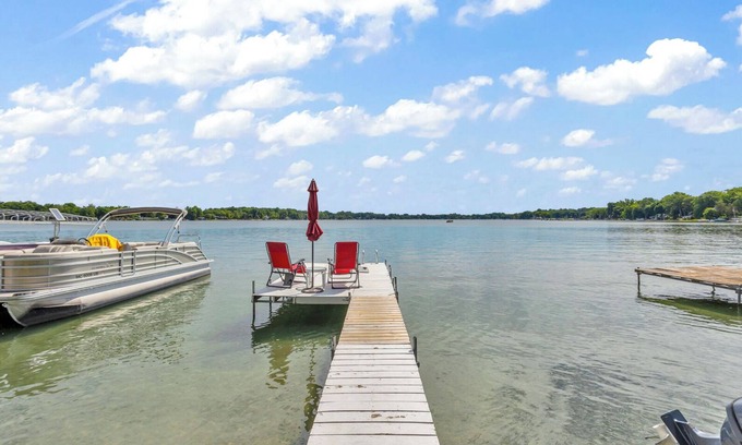 Clarklake House | Waterfront lake cottage on gorgeous Clark Lake in Jackson! 4 bedrooms, sleeps 10