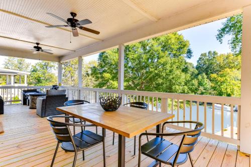 Hickory House | Waterfront Lake Hickory Retreat with Private Dock!