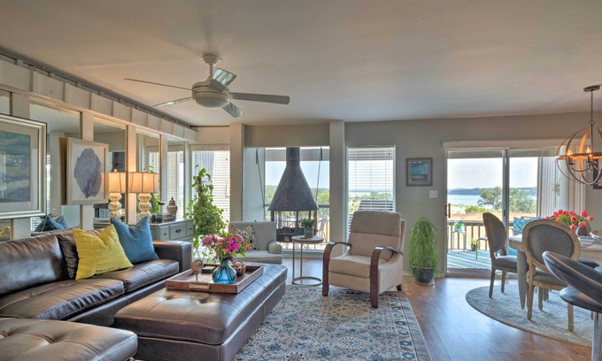 Point Venture House | Waterfront Lake Travis Home w/Pool Access!