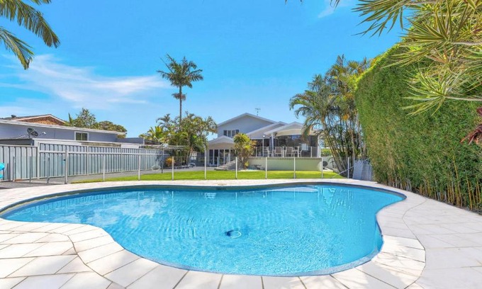 Chittaway Point House | 'Waterfront Oasis' by Accom Holidays