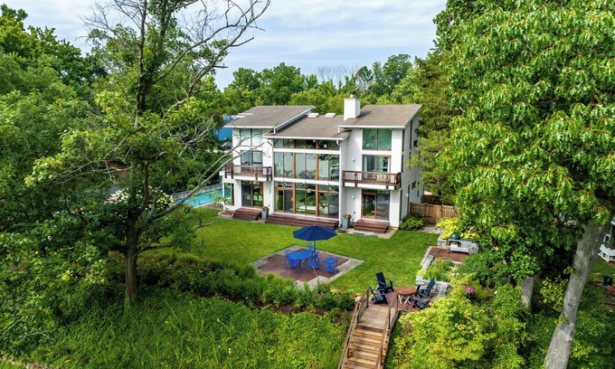Hillsmere House | Waterfront Oasis with pool! 4 BR home minutes from downtown Annapolis!