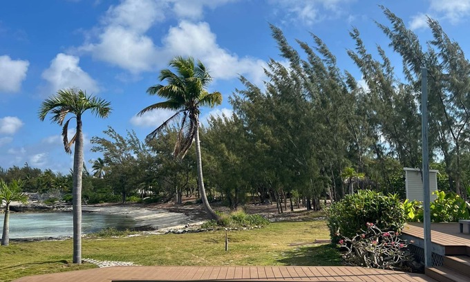 Rainbow Bay House | Waterfront Paradise, 2-3 Bed plus cottage, Sayle Point House, Eleuthera Bahamas