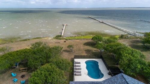 Bayside House | Waterfront Pool Hot Tub Private Pier Guest Bungalow