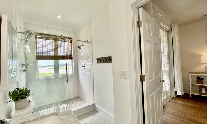 Bonito Boathouses House | Waterfront Property with Million Dollar Sunset Views!