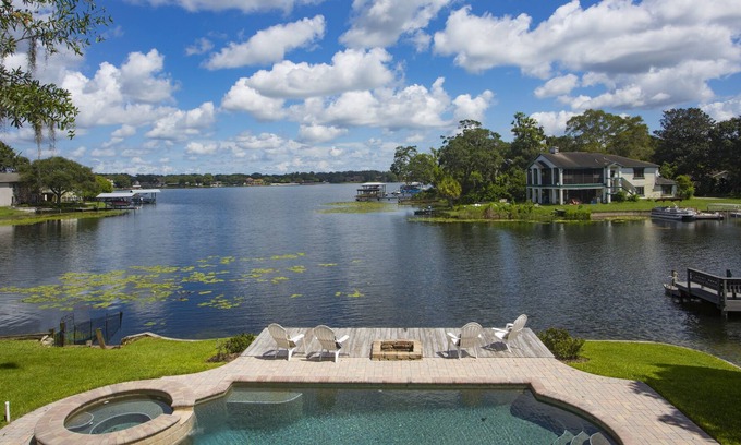 Carrollwood House | Waterfront Property in the heart of Tampa!