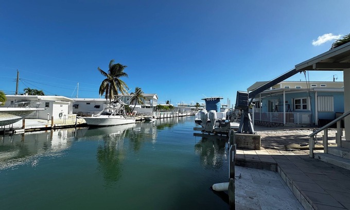 Marathon House | Waterfront property located inMarathon next to Sombrero Beach and 7 mile bridge