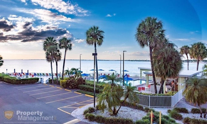 Rocky Point Condo | Waterfront Retreat - Waves & Wellness, Serene Views