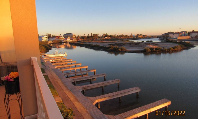Port Isabel Condo | Waterfront Romantic Getaway