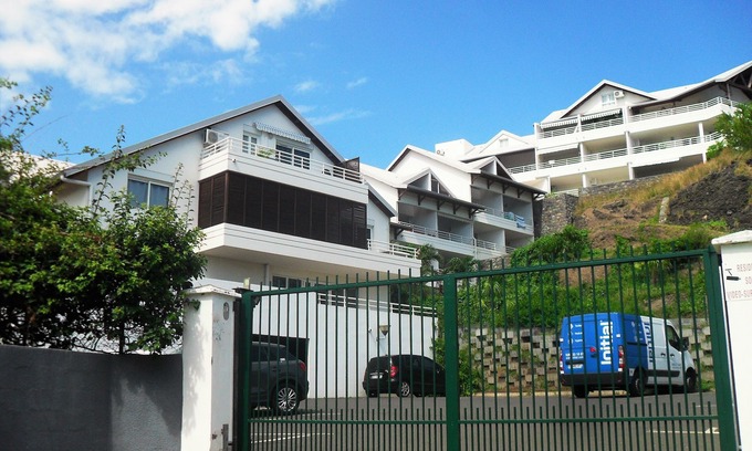 Caphomard Apartment | Waterfront studio - Boucan canot beach
