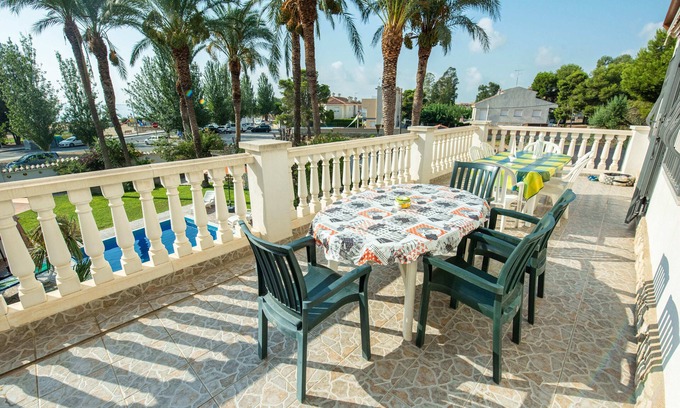 L'Ampolla Ski Chalet | Waterfront Villa l'Ampolla I