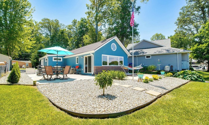 Saint Johns House | Waterfront w/Boat Dock: Retreat on Indian Lake