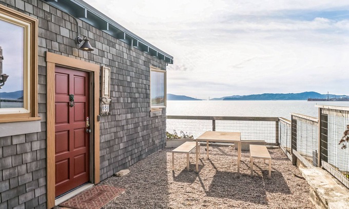 Point Richmond House | Waterfront WFH Getaway