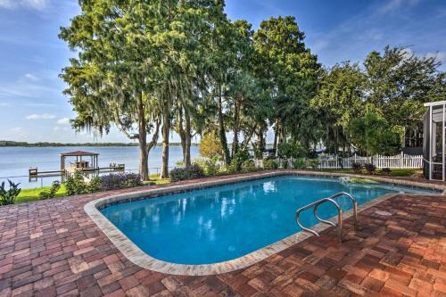 Winter Haven House | Waterfront Winter Haven Home with Dock and Hot Tub!