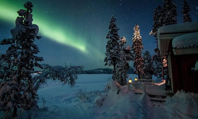 Kurravaara House | Waterfront with fantastic views and the midnight sun on the horizon