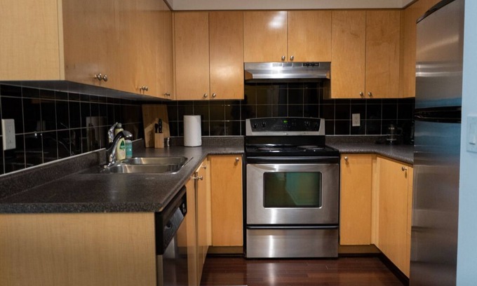 Fort York Condo | Waterpark Amazing Location, Steps to Everything Including Lake, Food & More!