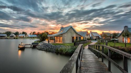 Tholen Villa | Waterrijk Oesterdam Resort Villas