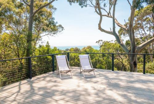 Lorne House | Watershack - Expansive ocean views, close to town