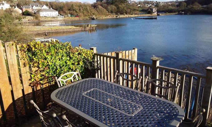 Turnchapel House | Waterside 3 Bedroomed property in quiet area yet close to all amenities